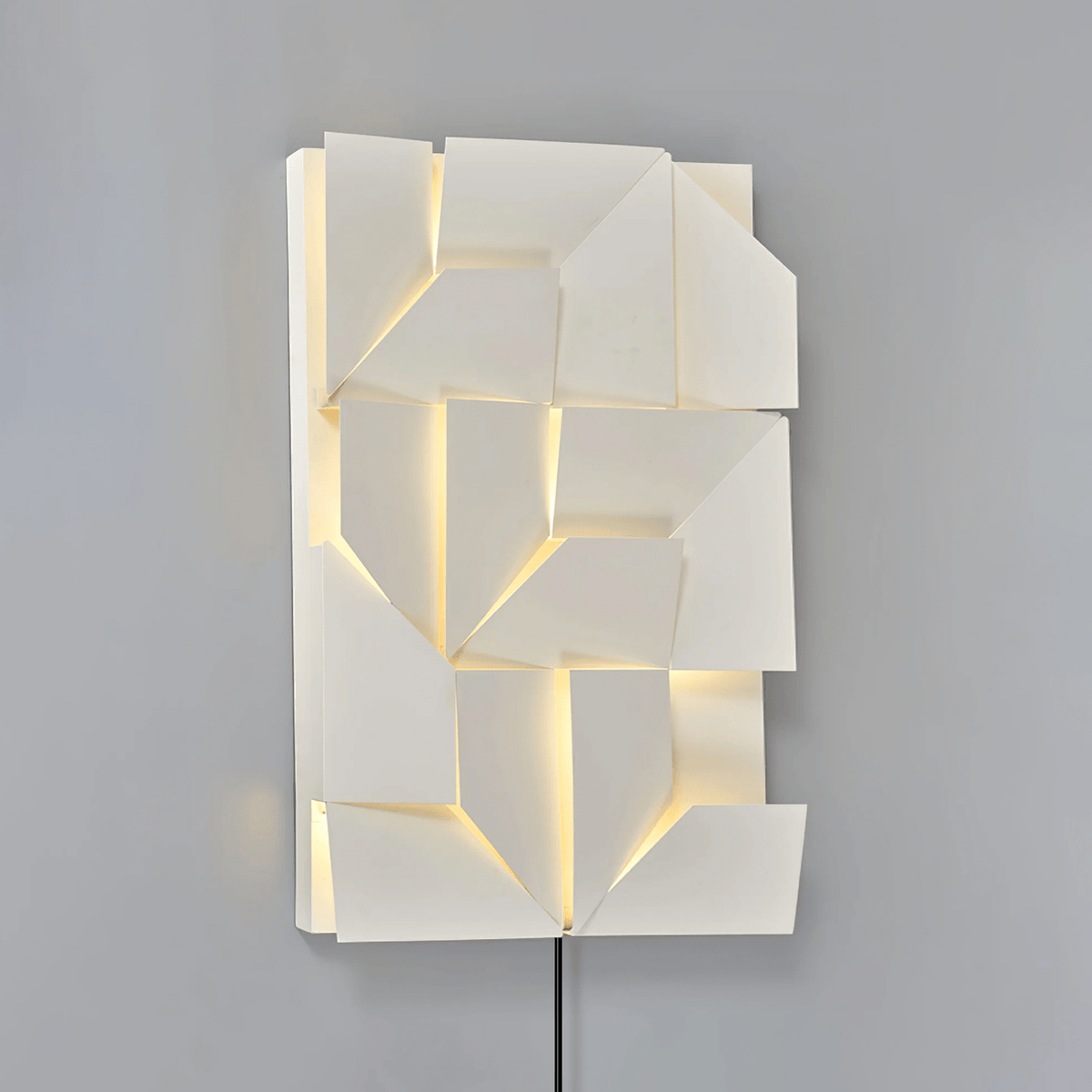 Shadows Grand Plug-in Sconce