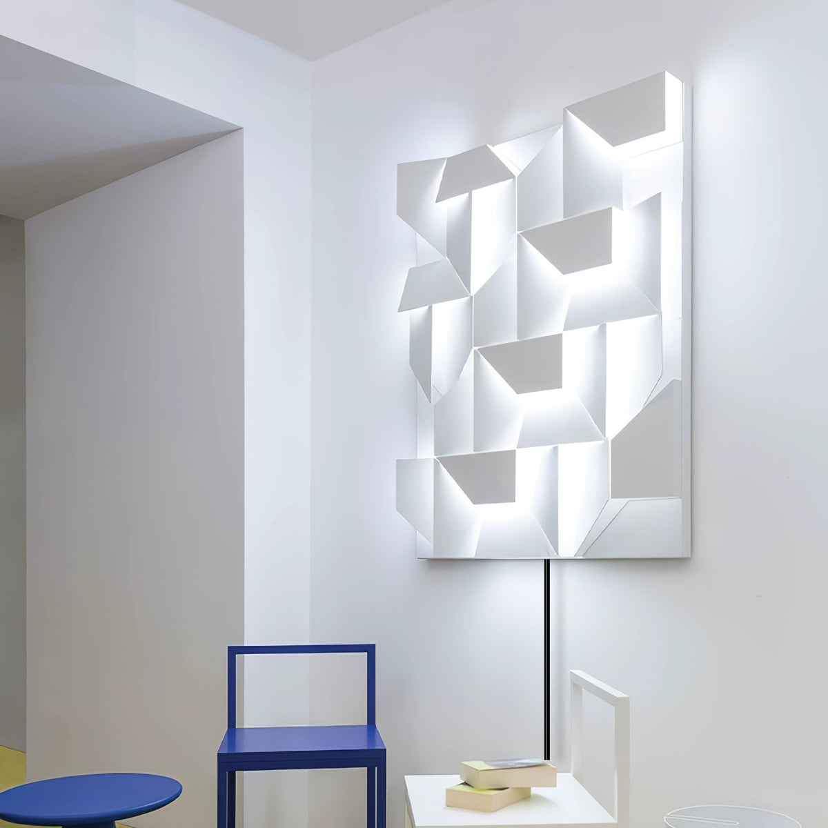Shadows Grand Plug-in Sconce
