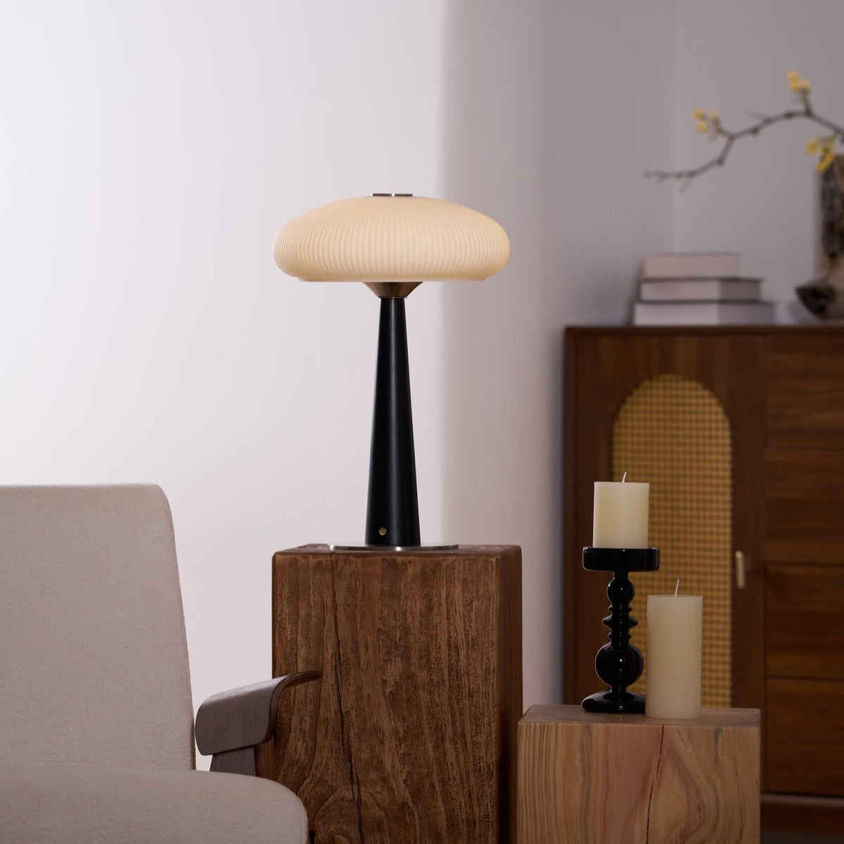 Aeruno Table Lamp