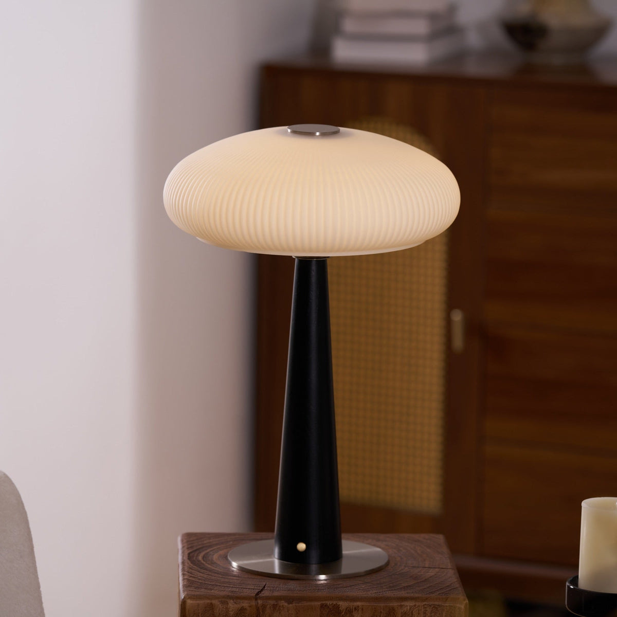Aeruno Table Lamp