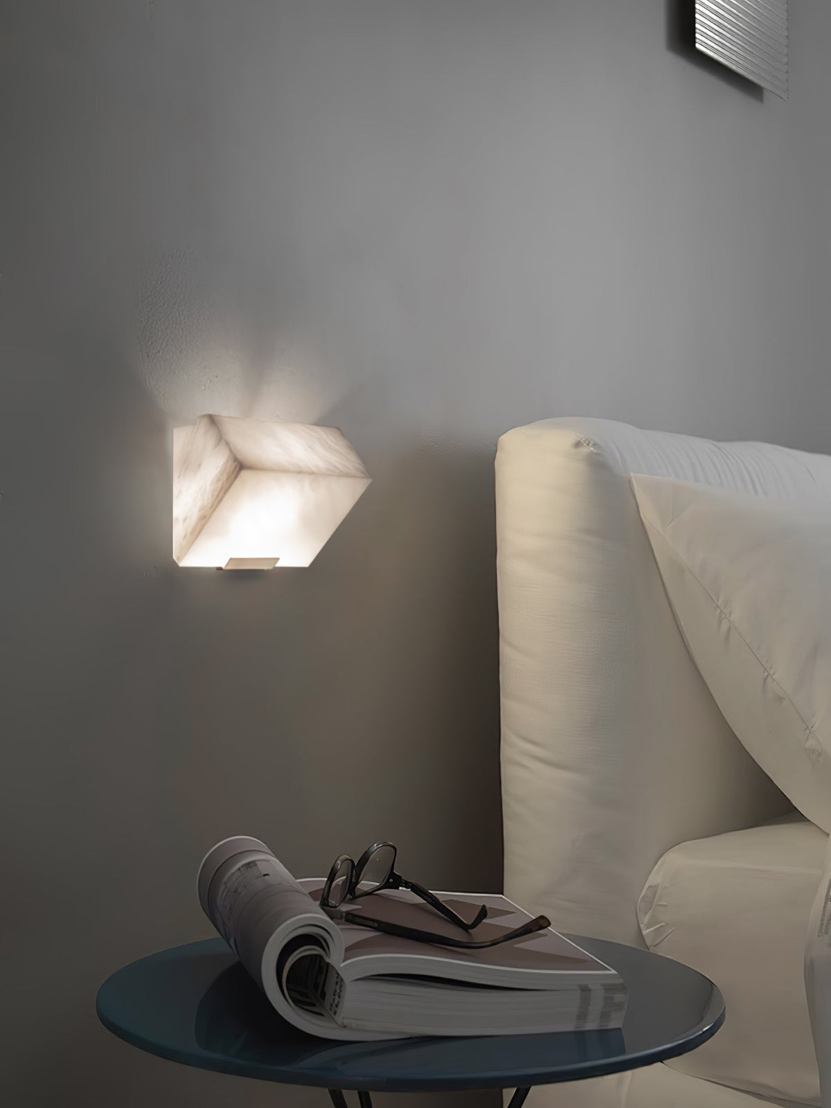 Alabaster Staircase Plug-in Wall Lamp