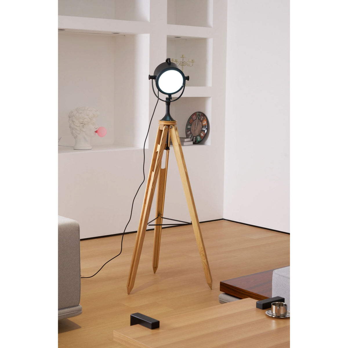 Alfred Tripod Floor Lamp