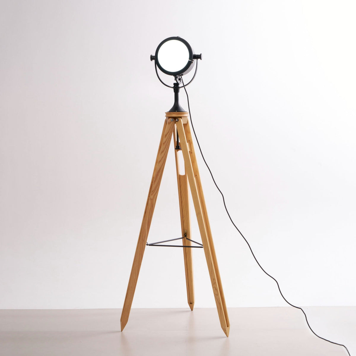 Alfred Tripod Floor Lamp