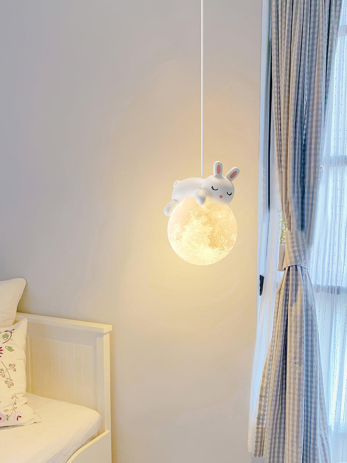 Animal Sleeping Pendant Lamp