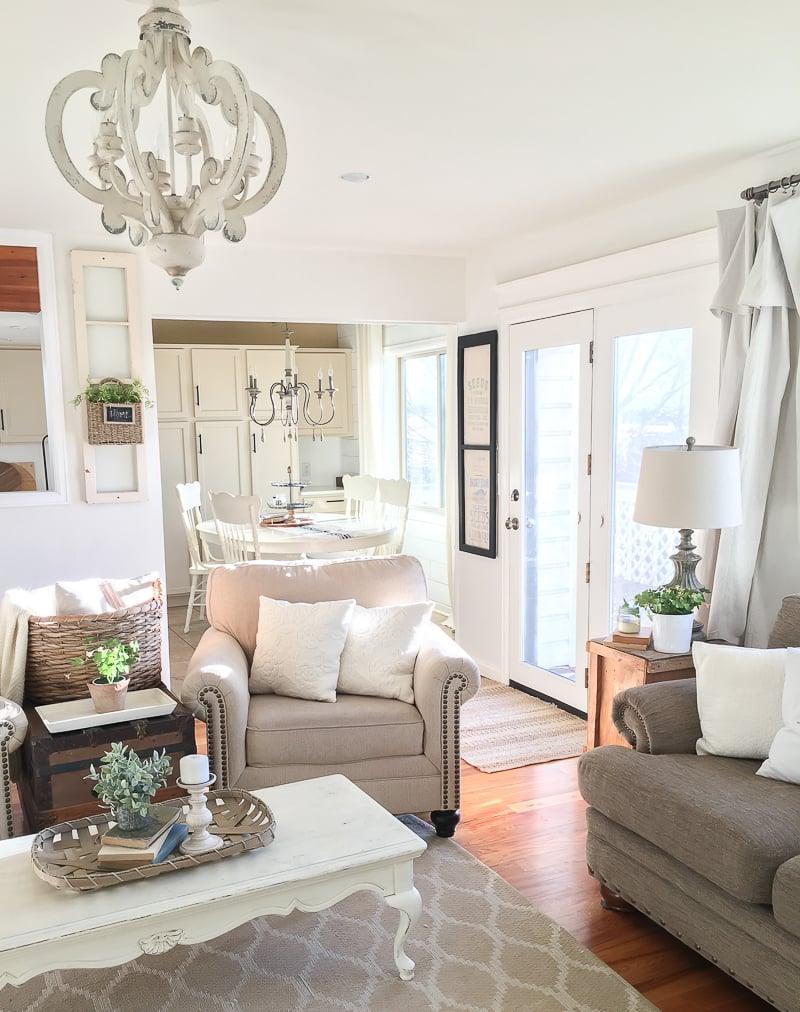 Antique White Style Chandelier - view 8