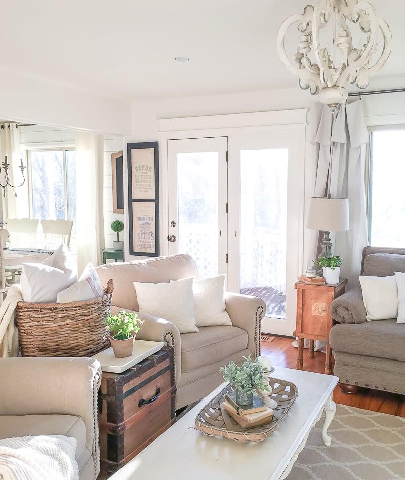Antique White Style Chandelier - view 7