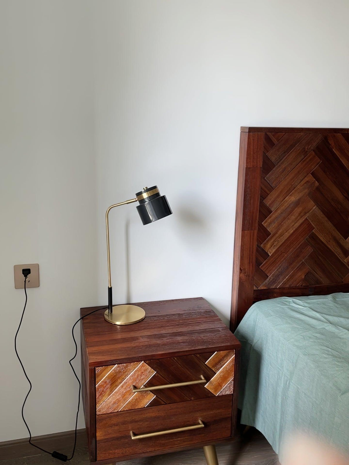 Ari Scandustrial Table Lamp - view 14