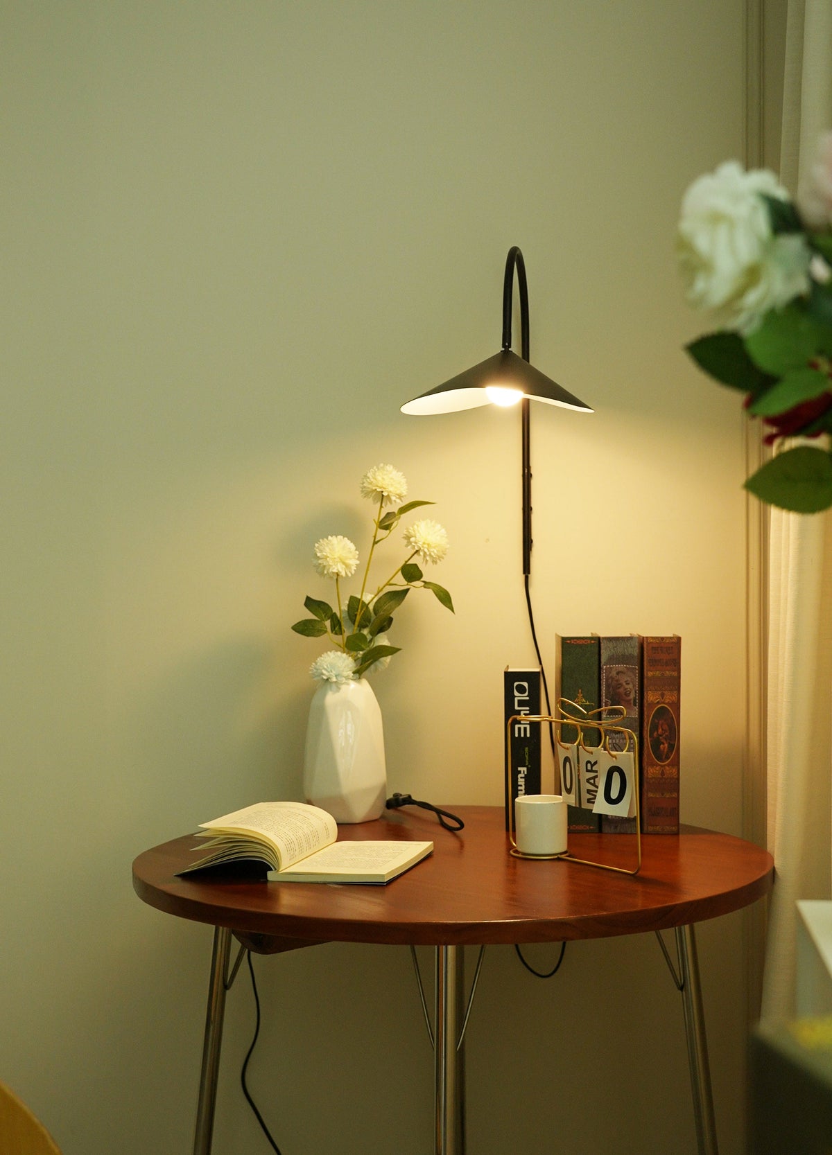 Alocasia Swivel Wall Light