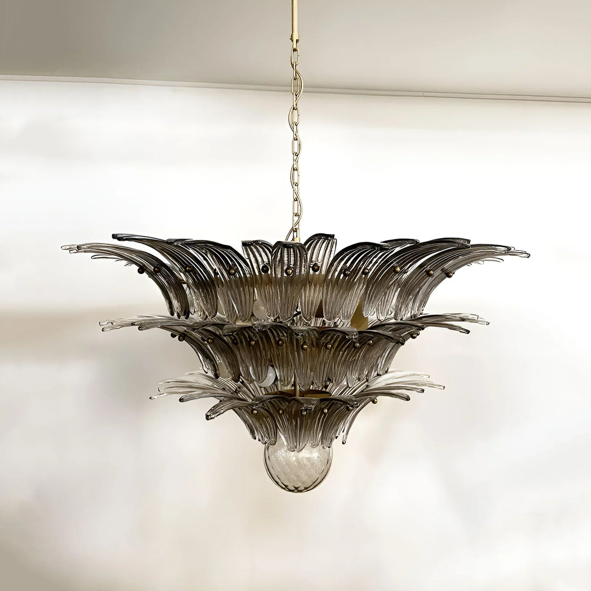 Beautifully Murano Palmette Smoked Chandelier - view 19