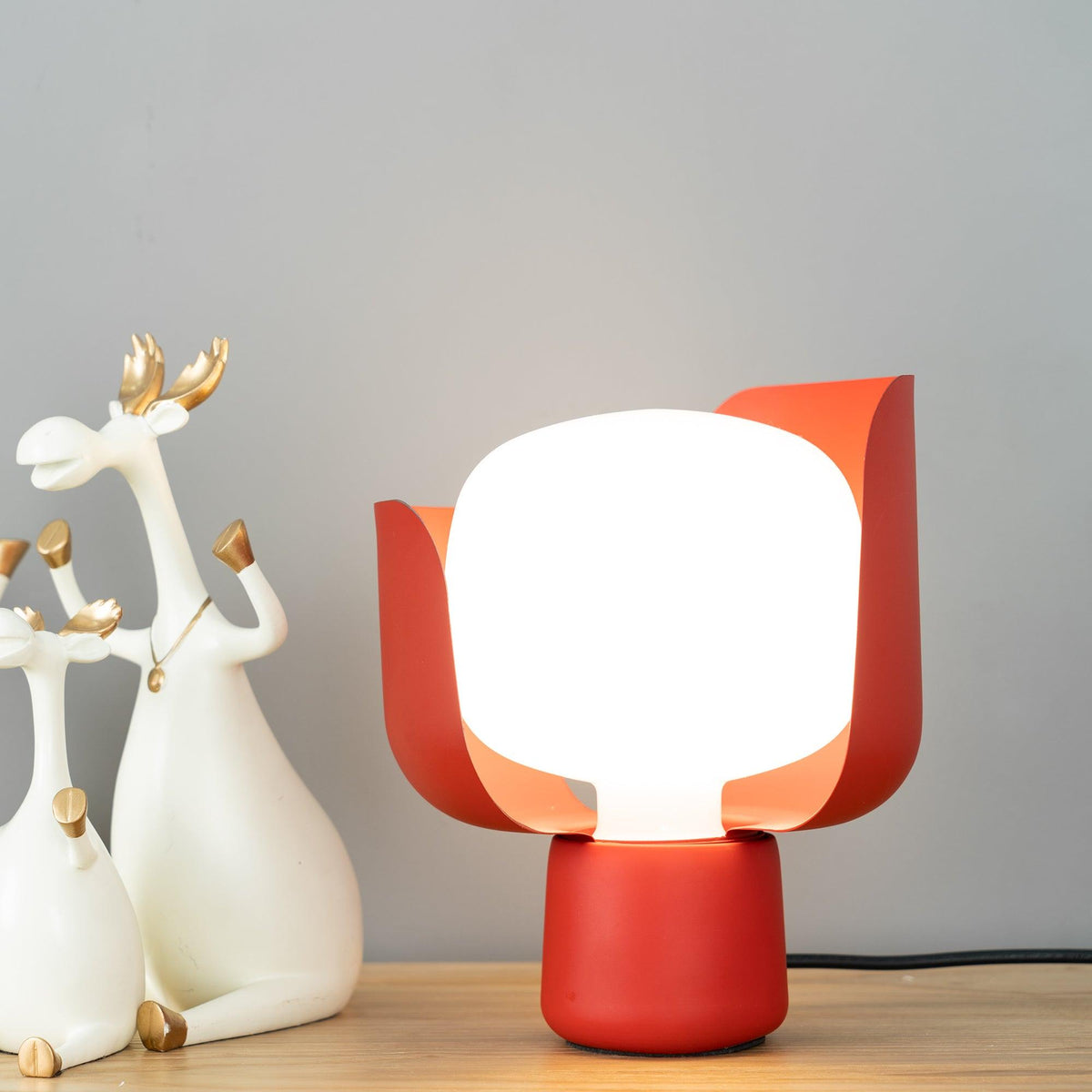 Petals Glass Table Lamp - view 3