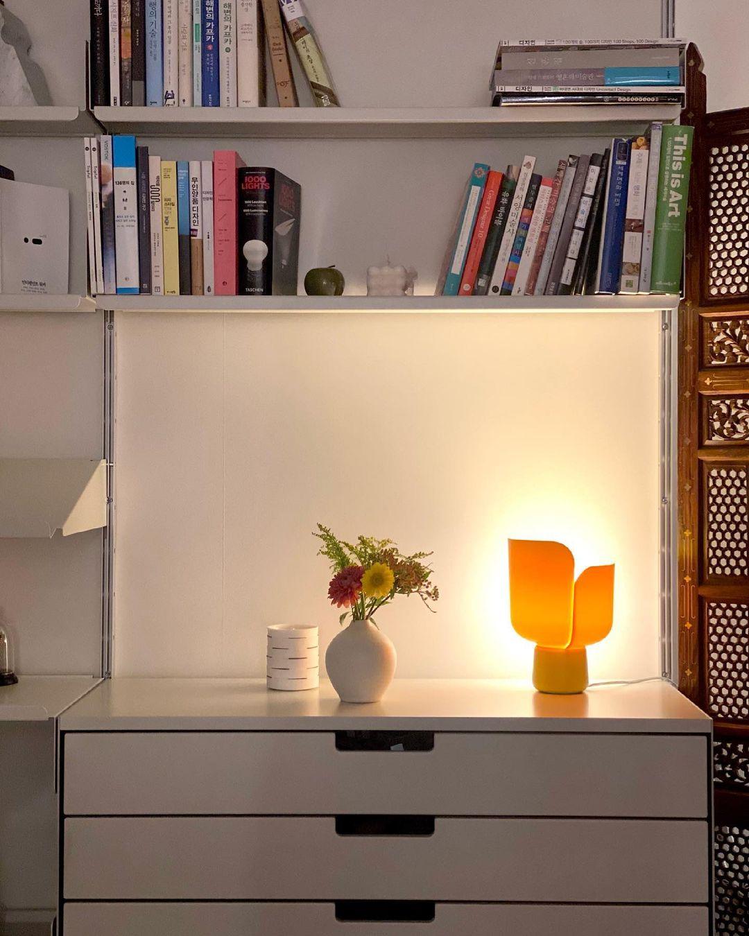 Petals Glass Table Lamp - view 19