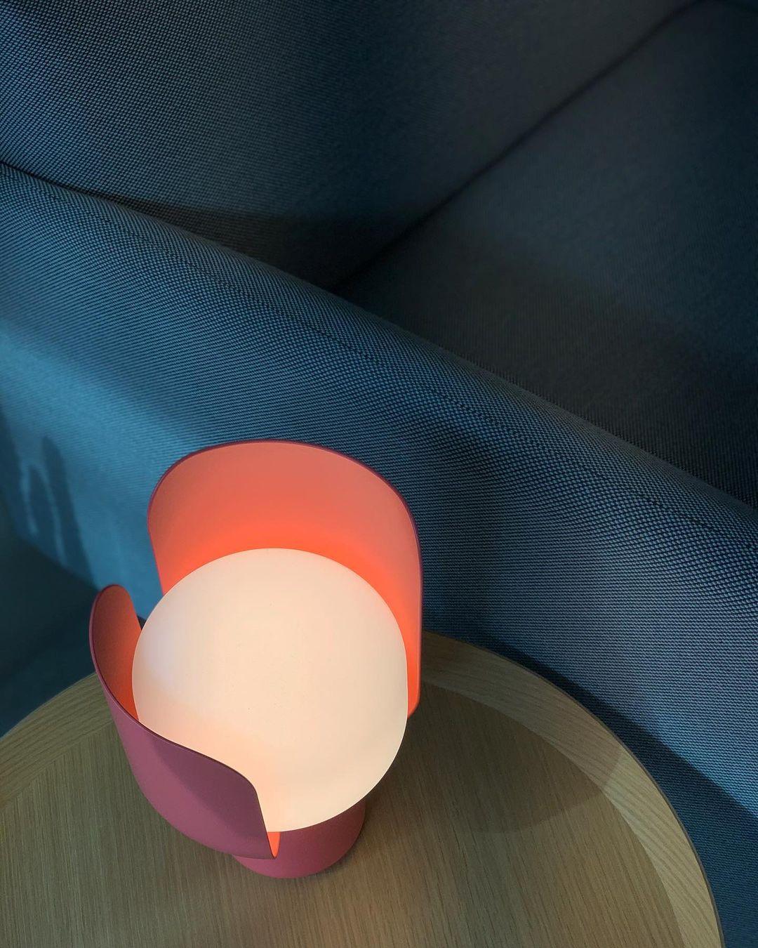 Petals Glass Table Lamp - view 37