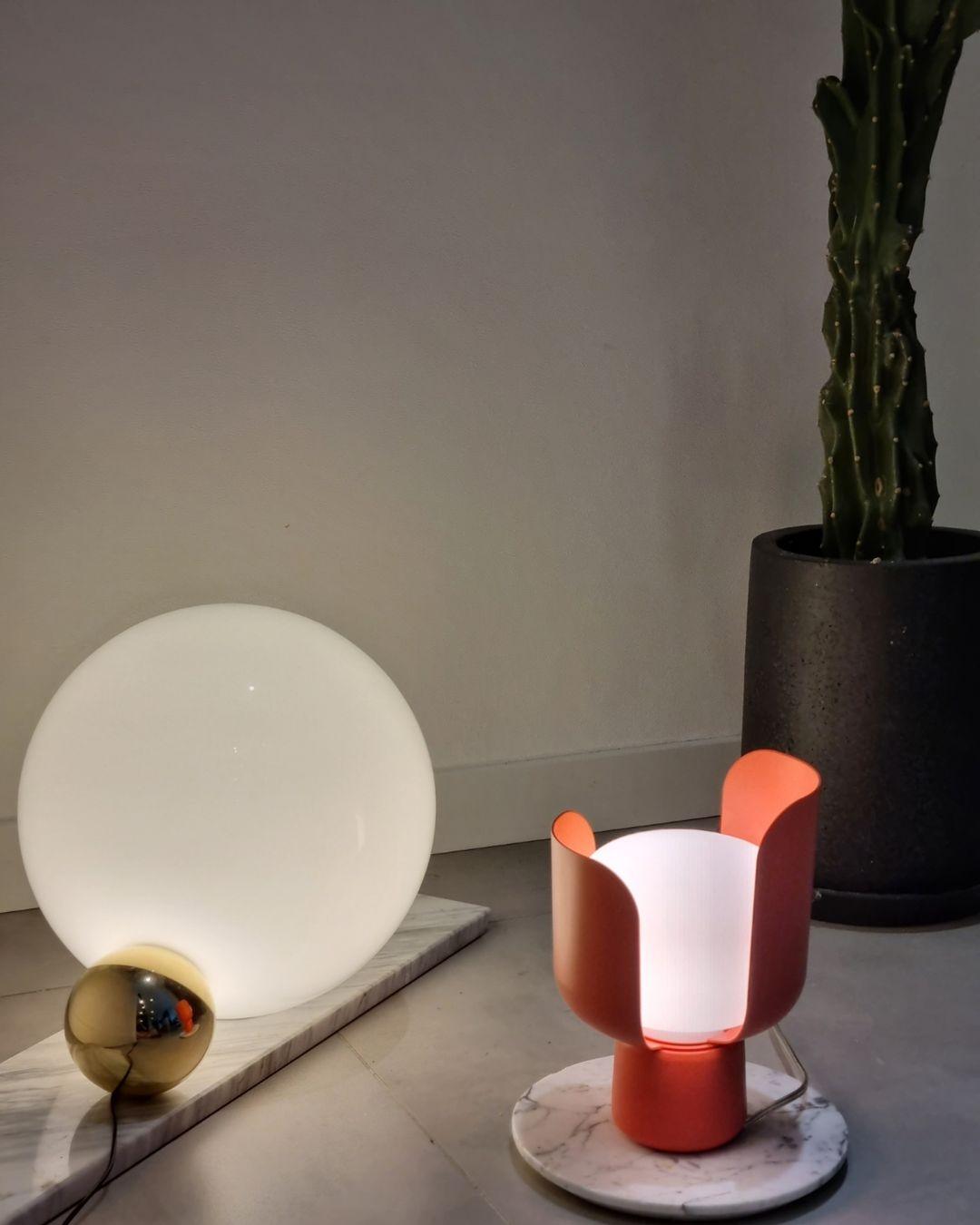 Petals Glass Table Lamp - view 47