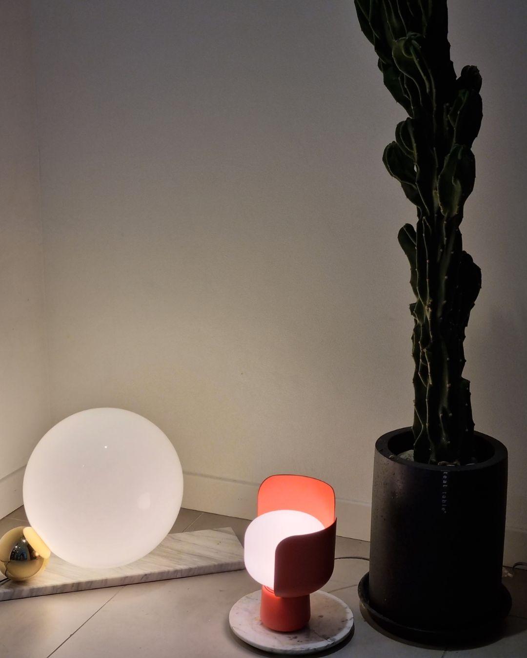 Petals Glass Table Lamp - view 49