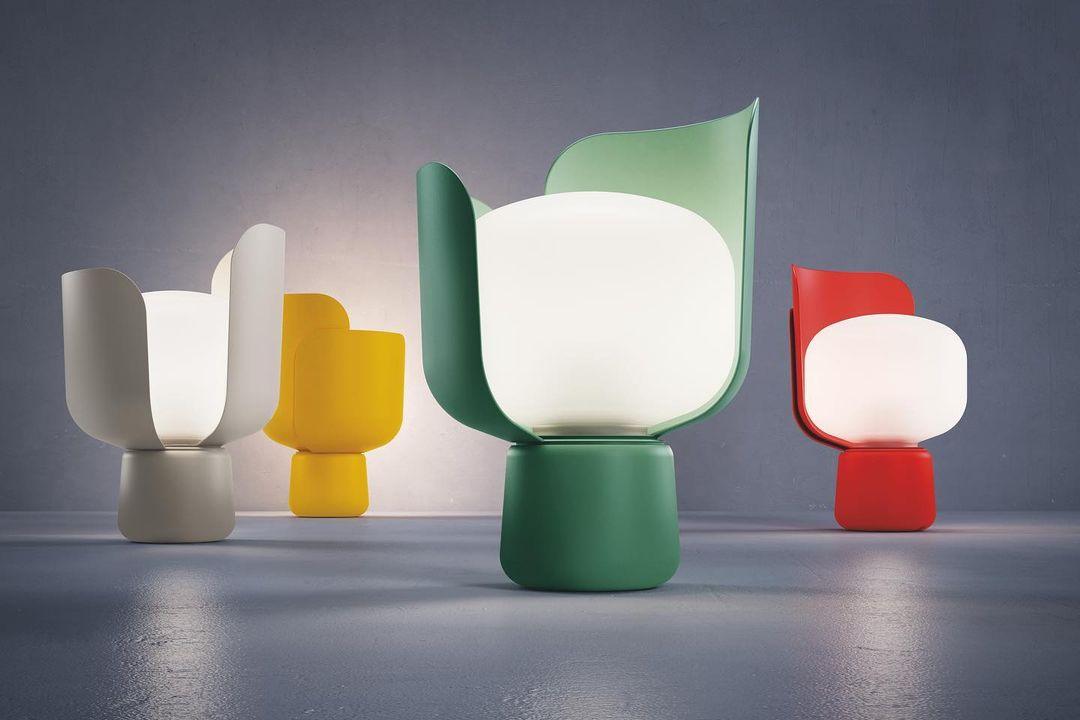 Petals Glass Table Lamp - view 16