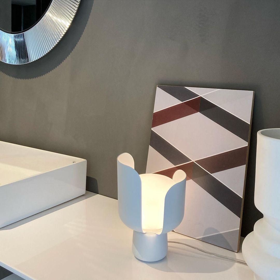 Petals Glass Table Lamp - view 61