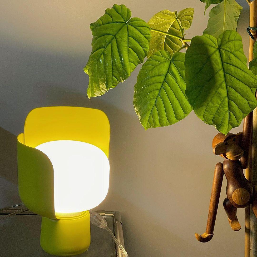 Petals Glass Table Lamp - view 66