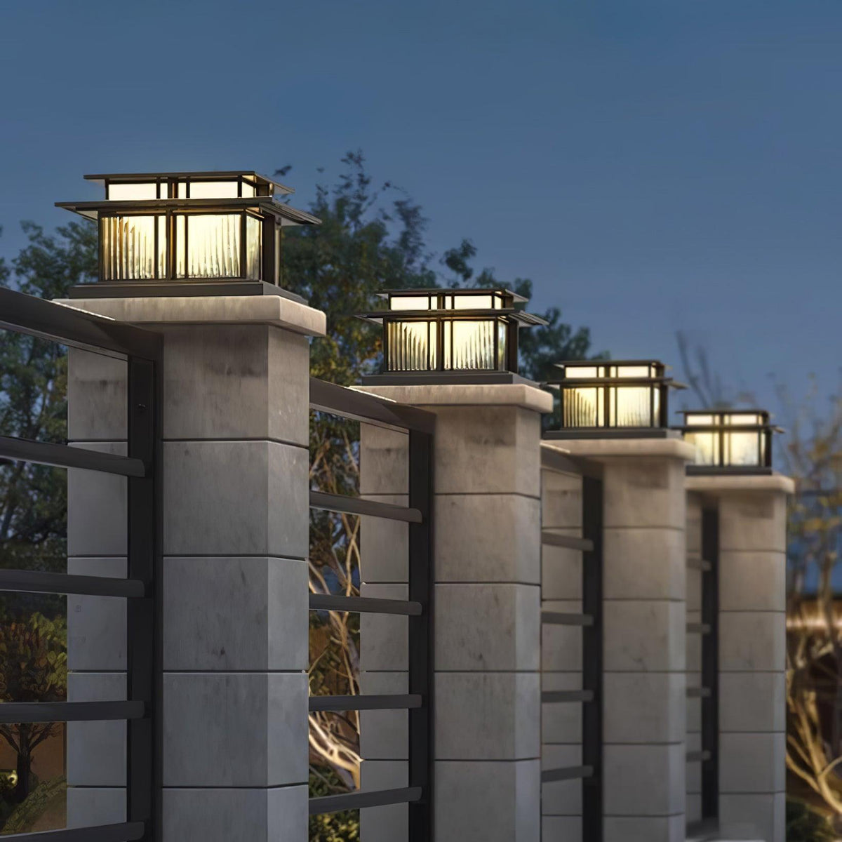 Boilyn Pillar Solar Outdoor Light - view 3