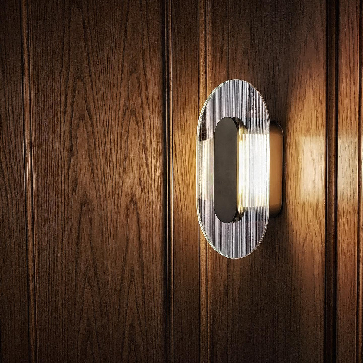 Button Wall Lamp - view 3