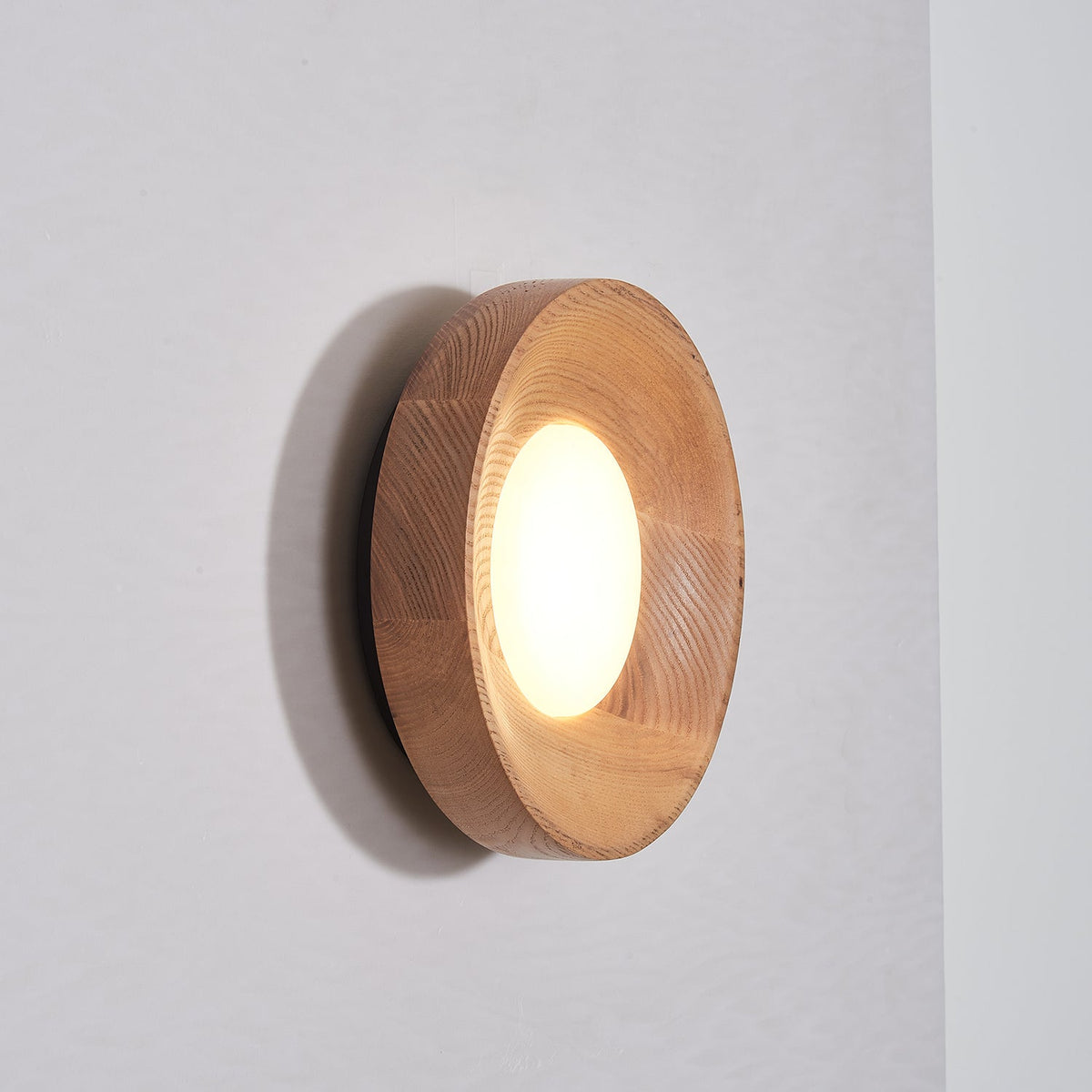 Caldera Wall Lamp