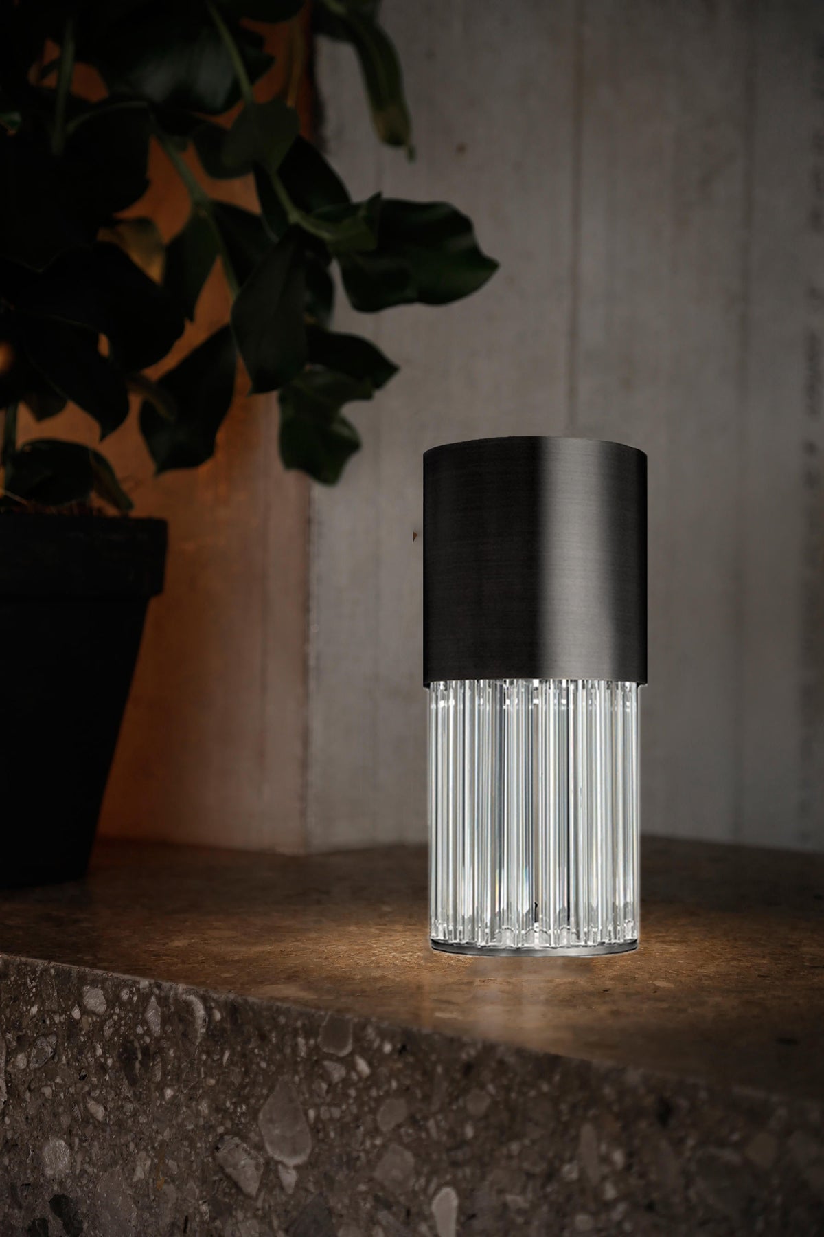 Chic Table Lamp - view 5