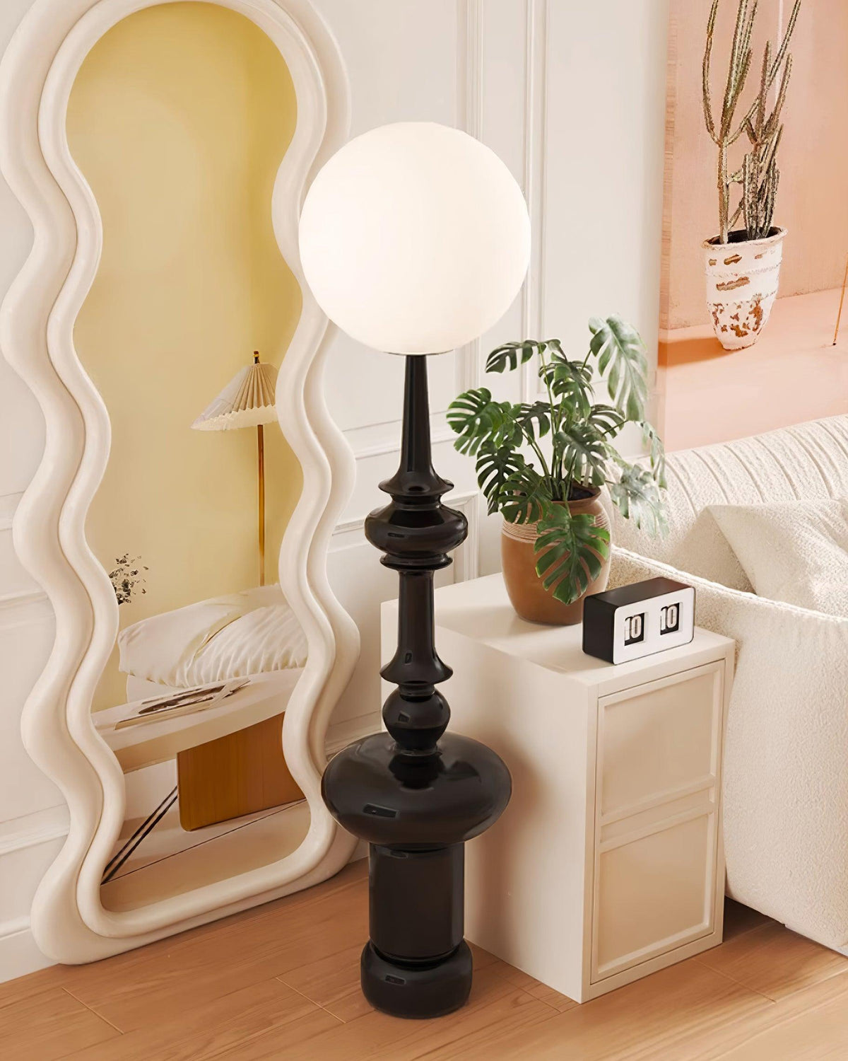 Roman Column Floor Lamp - view 8