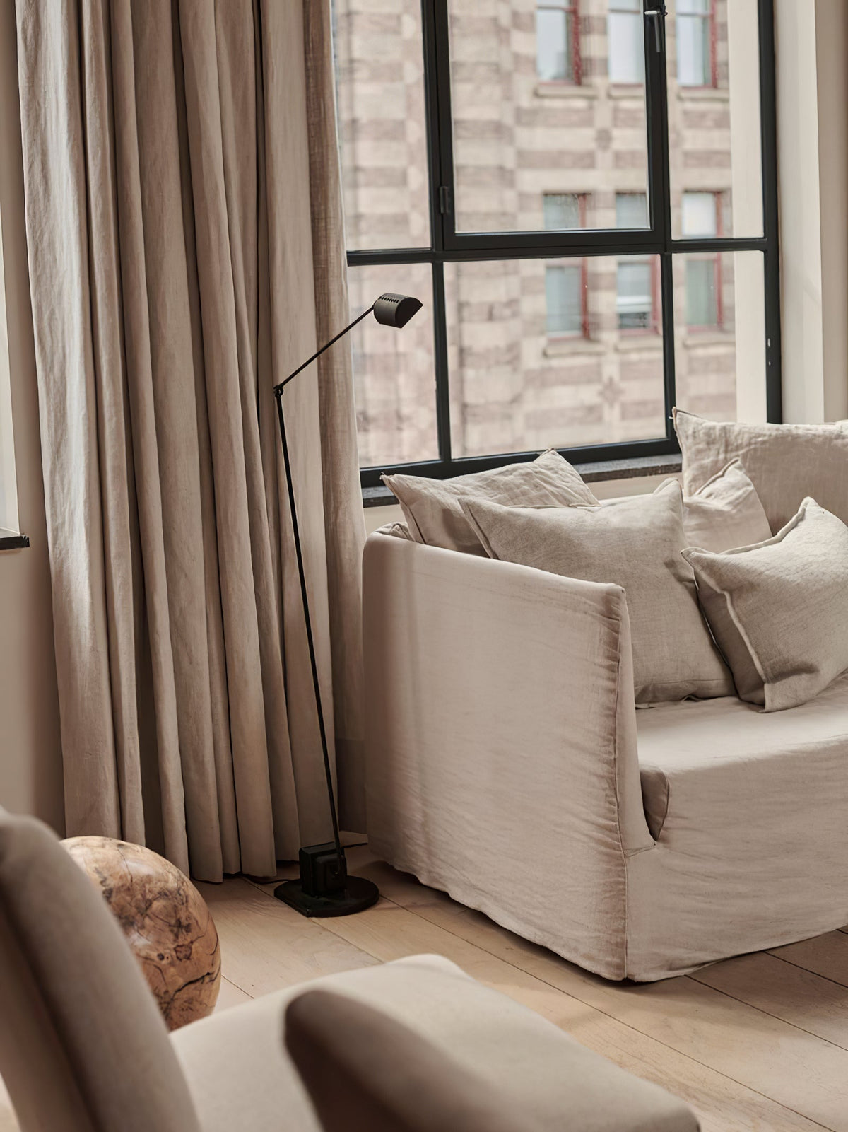 Daphine Floor Lamp - view 38