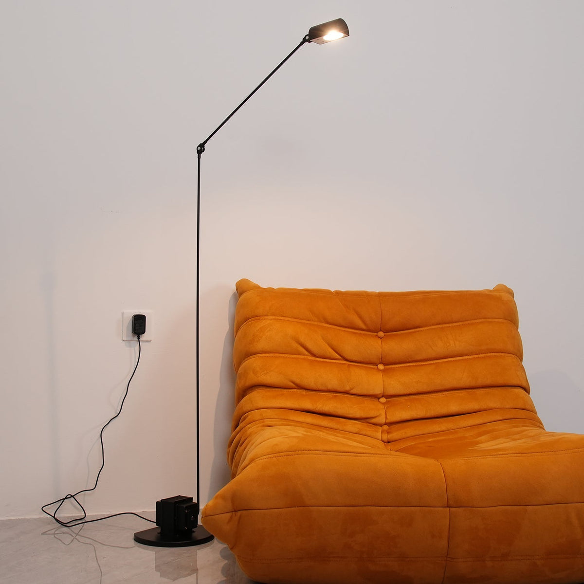 Daphine Floor Lamp - view 5