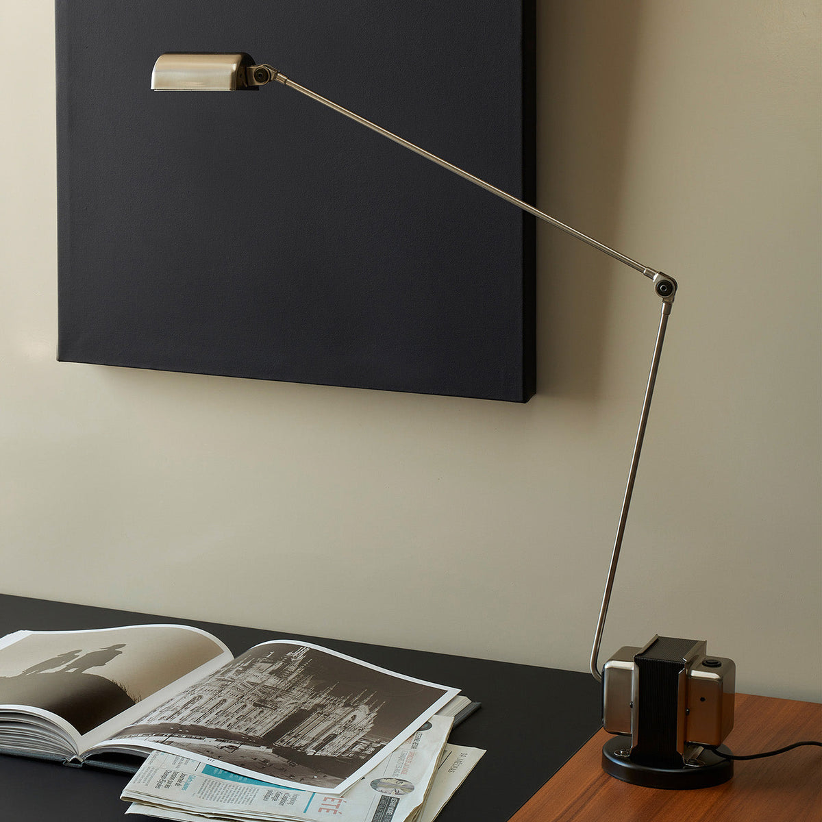 Daphine Table Lamp - view 4