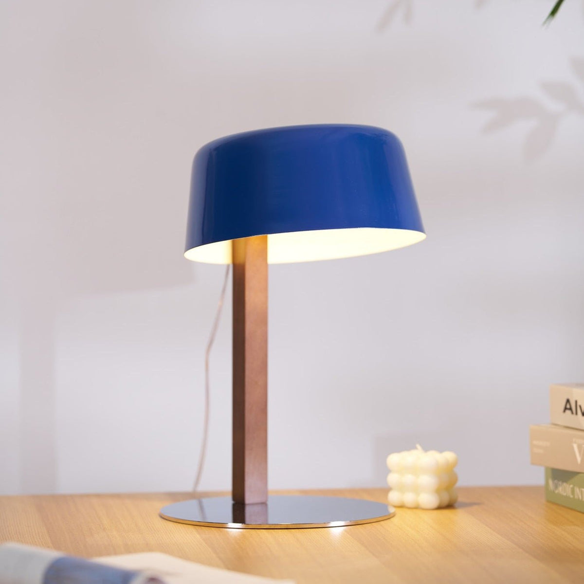 Dario Tilted Table Lamp