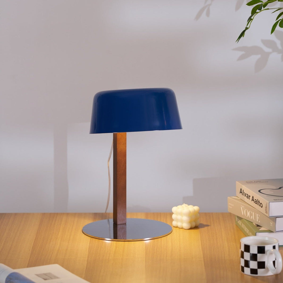 Dario Tilted Table Lamp