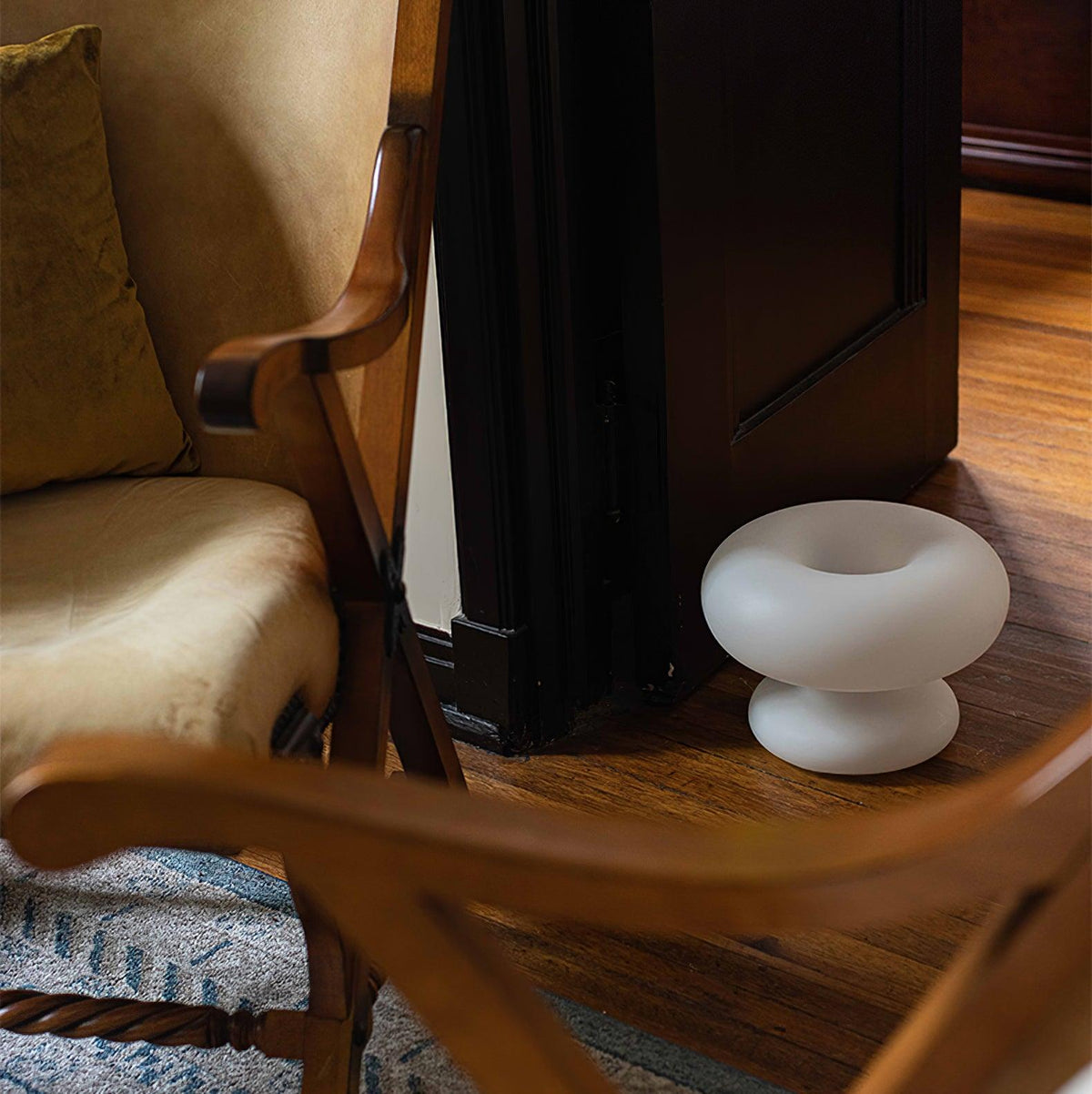 Donut Table Lamp - view 12