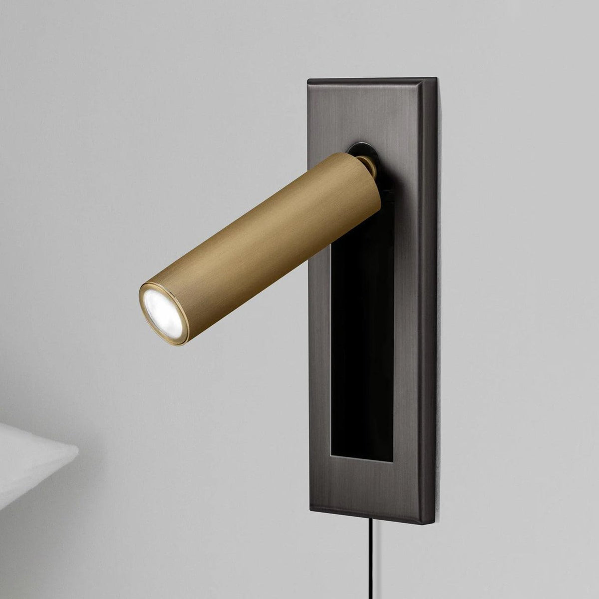 Embedded Bedside Plug-in Sconce