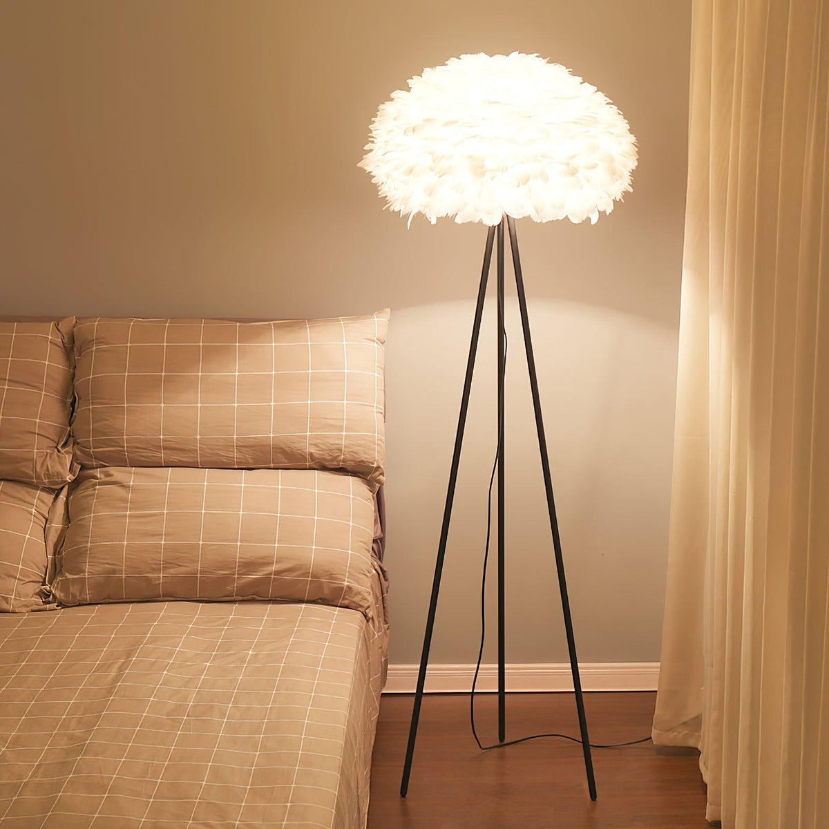 Eos Feather Floor Lamp - view 13