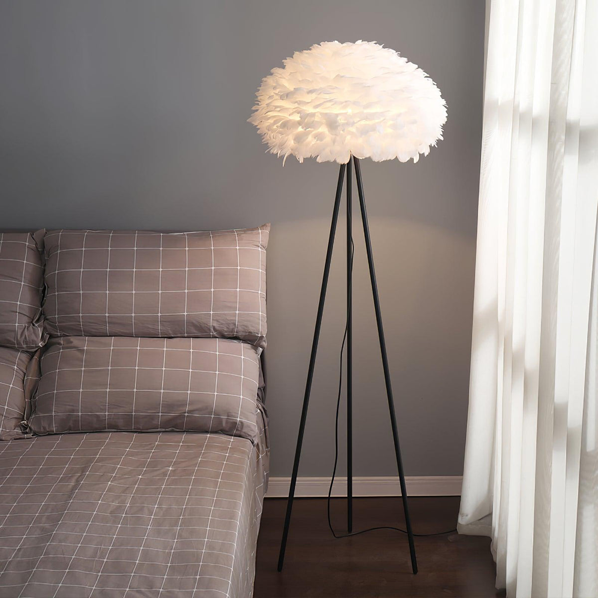 Eos Feather Floor Lamp - view 2
