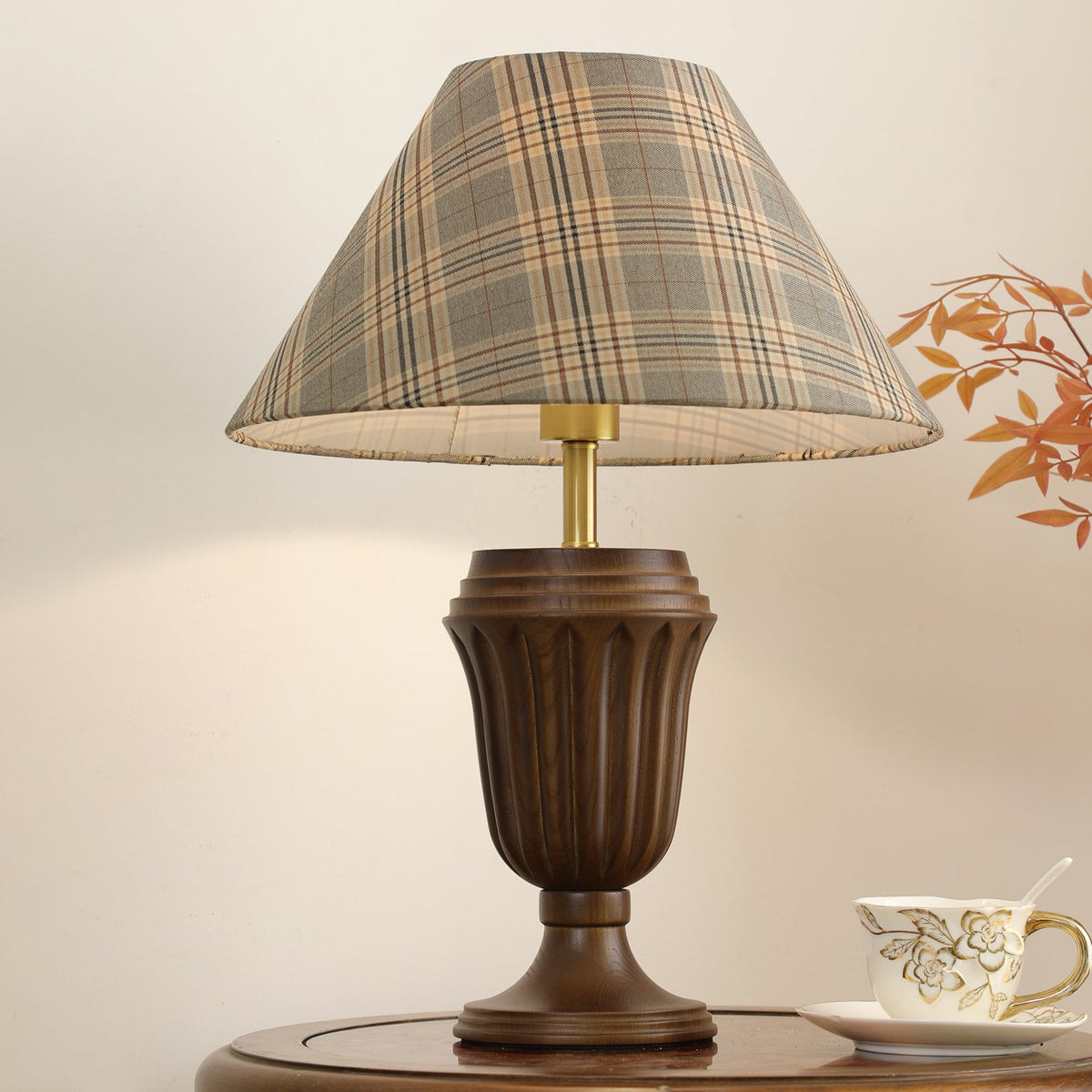 Evelyn Table Lamp - view 4