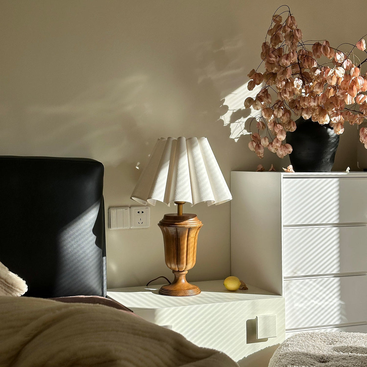 Florence Tulip Table Lamp - view 4