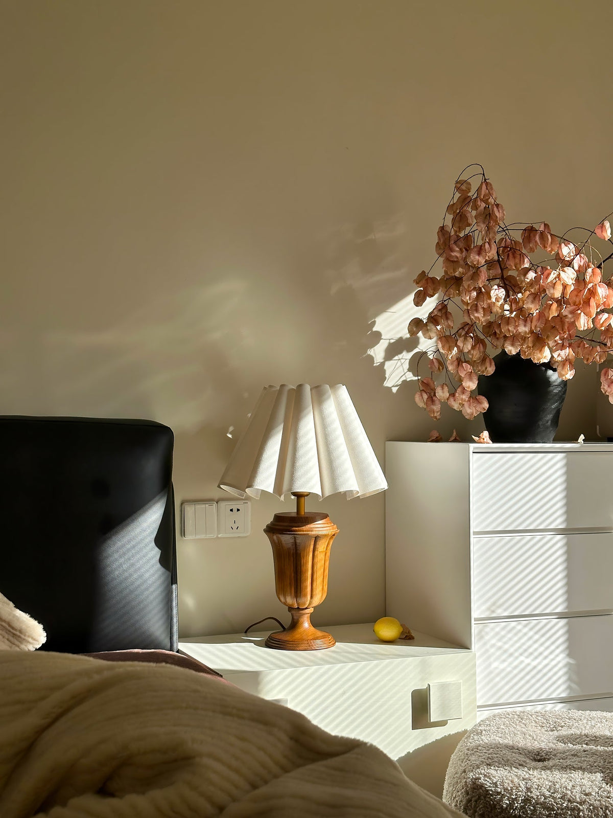 Florence Tulip Table Lamp - view 18