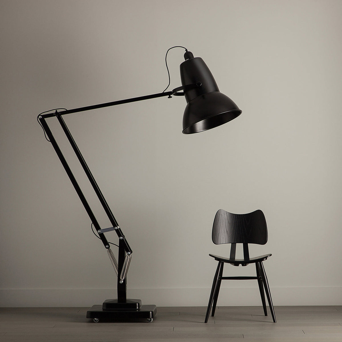 Giant Floor Lamp - view 37