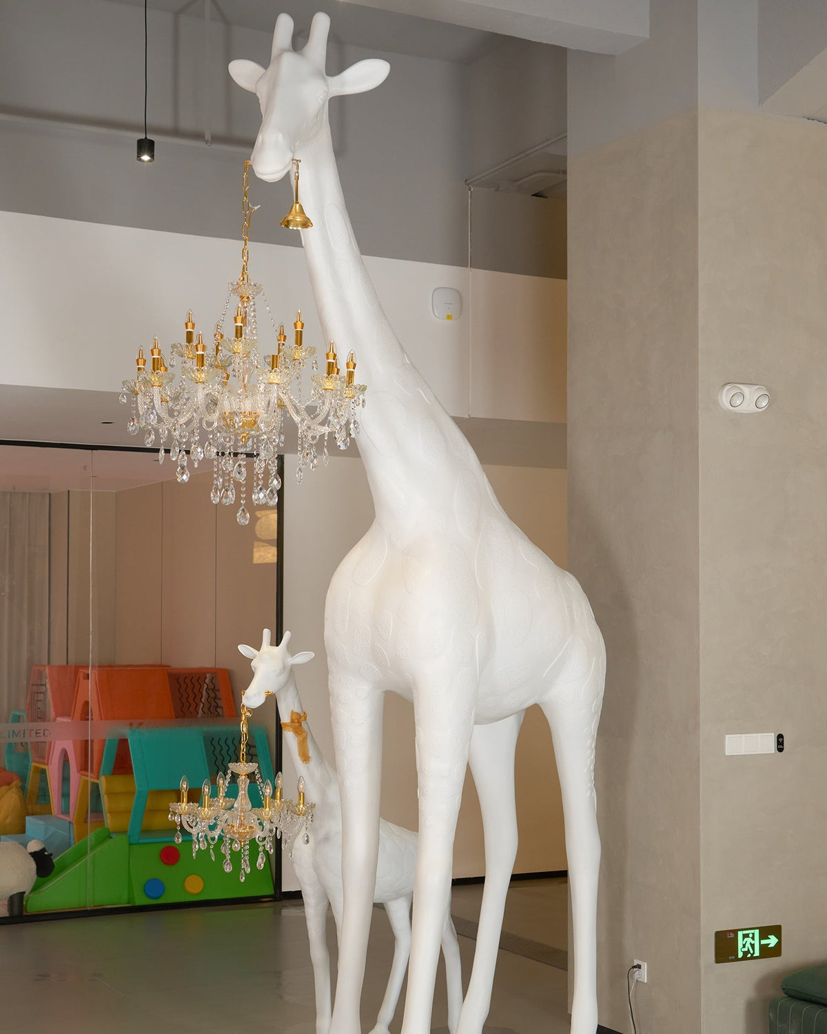Giraffe Sculpture Floor Lamp