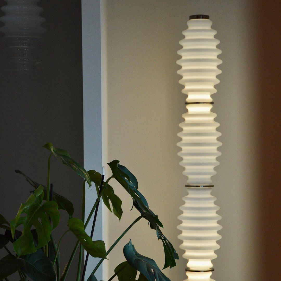 Grand Collier Floor Lamp - view 9