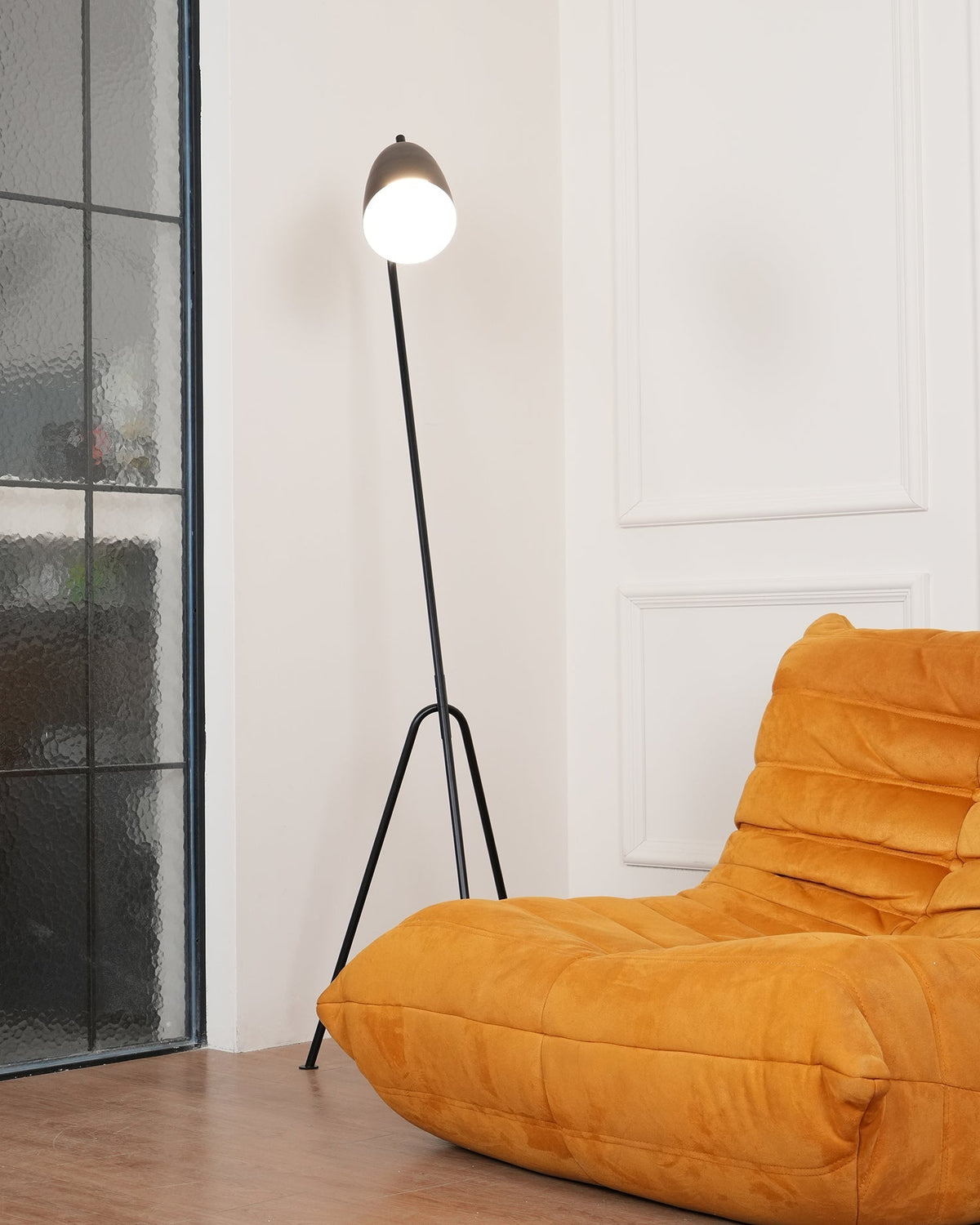 Lean Floor Lamp - view 2