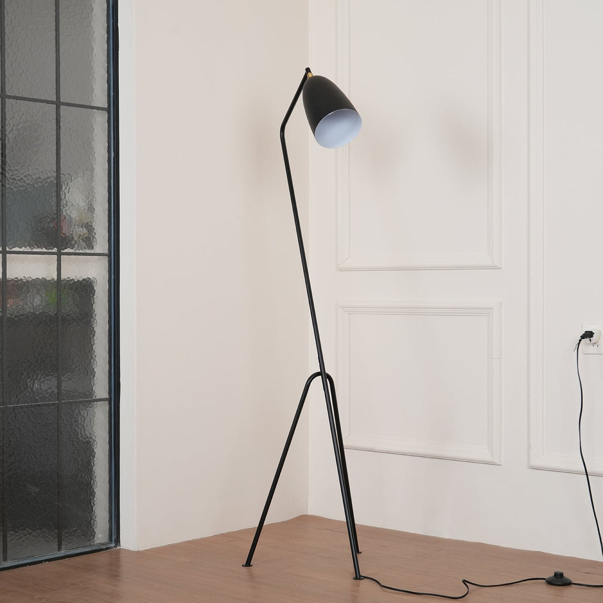 Lean Floor Lamp - view 9