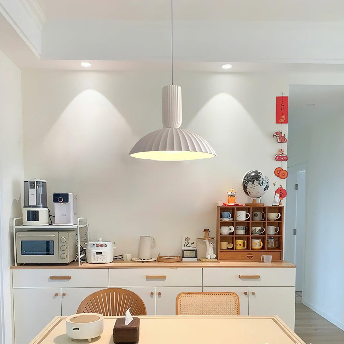 Resin Apollo Pendant Light
