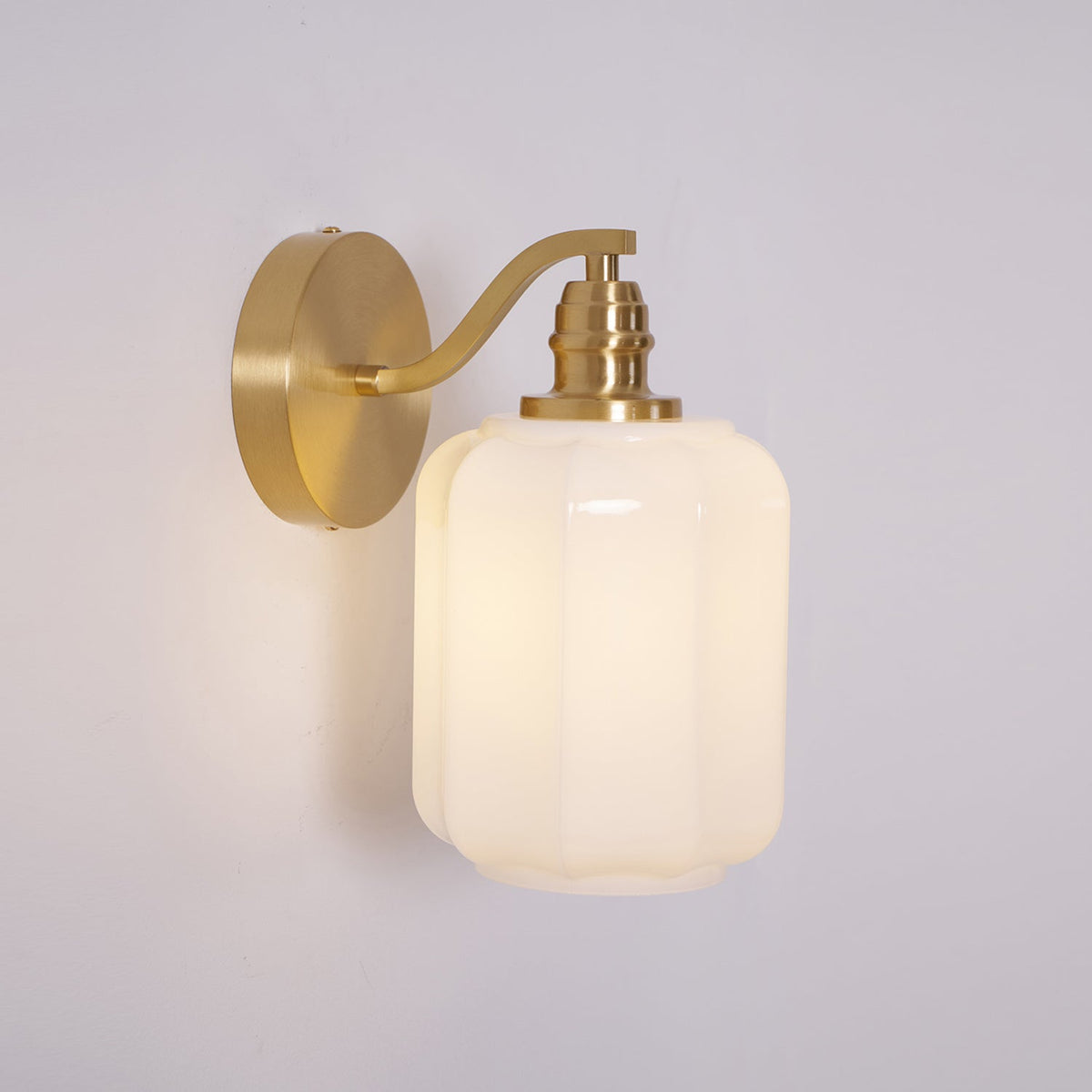 Henry Wall Lamp