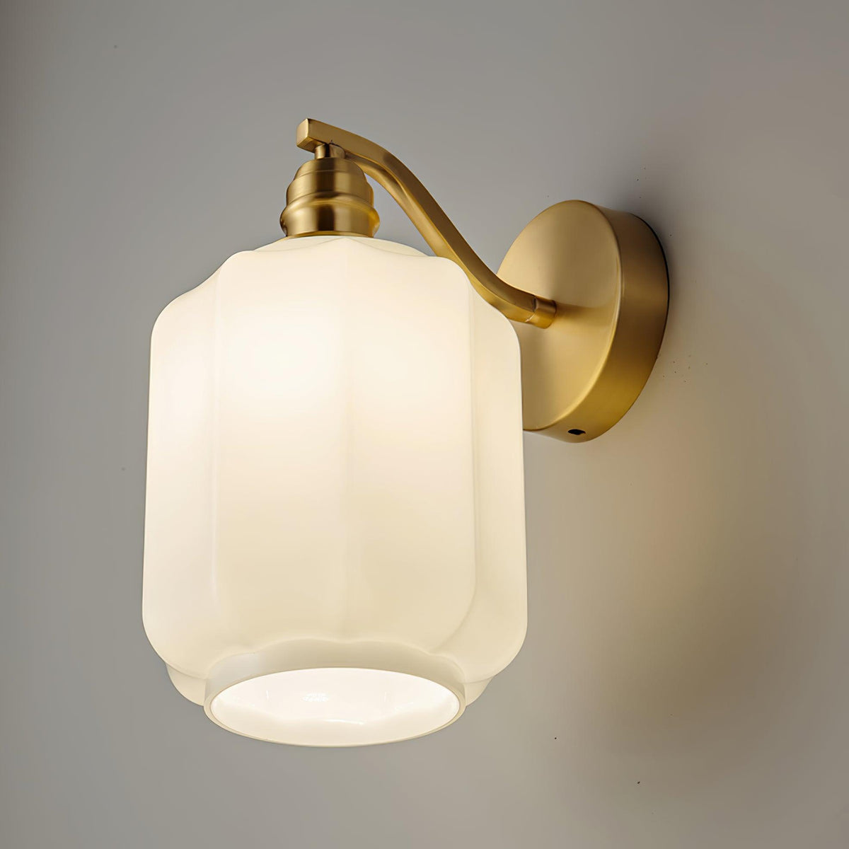 Henry Wall Lamp