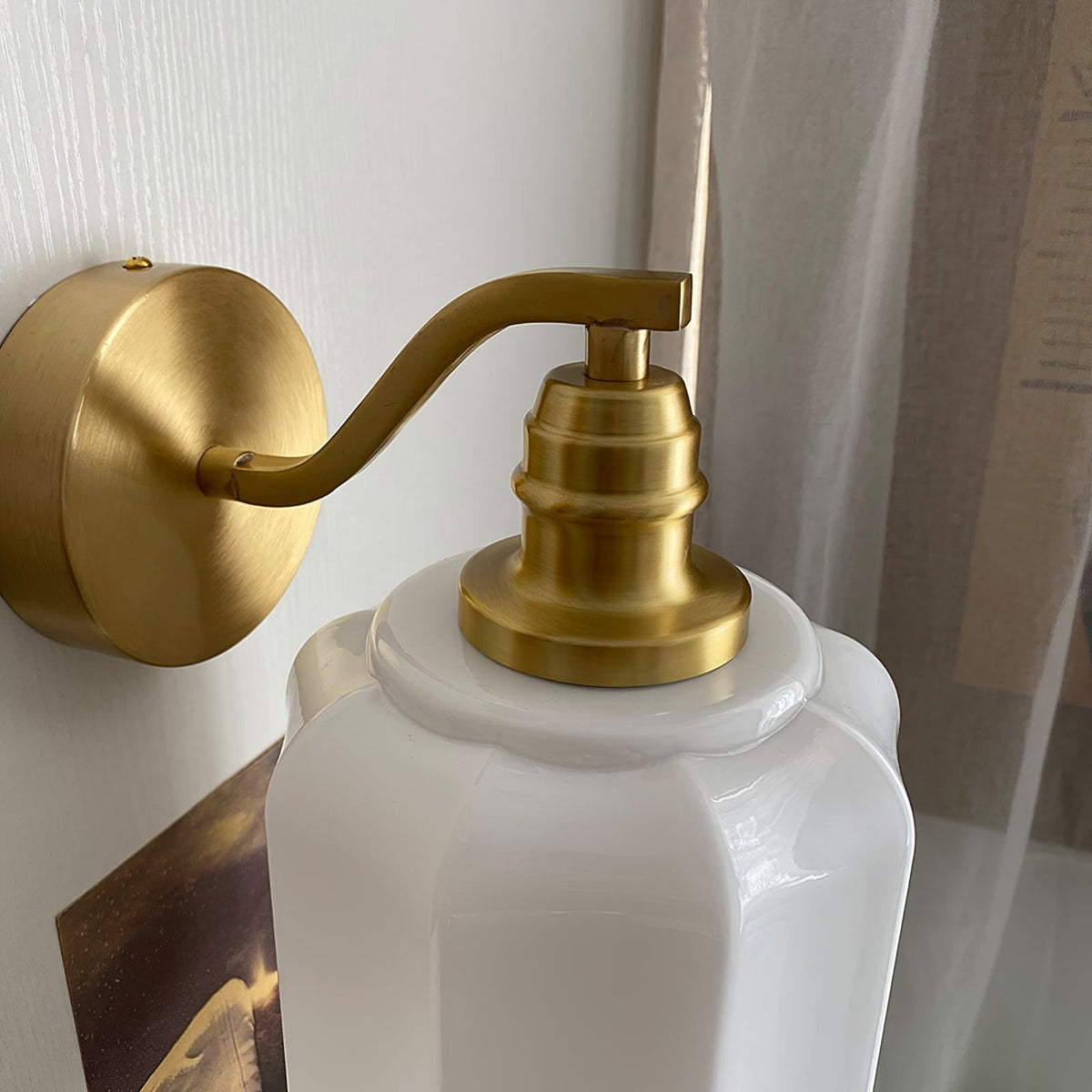Henry Wall Lamp