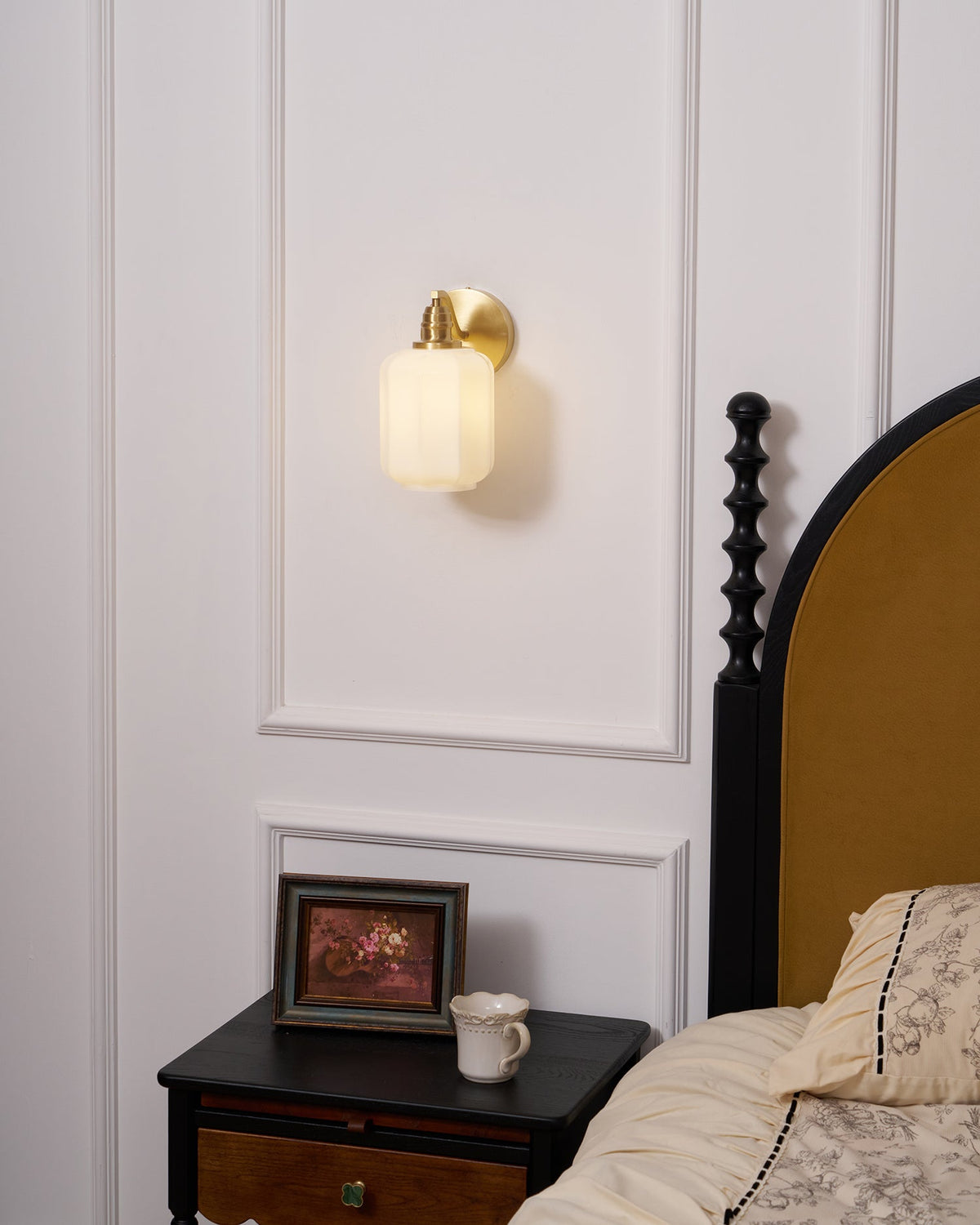Henry Wall Lamp