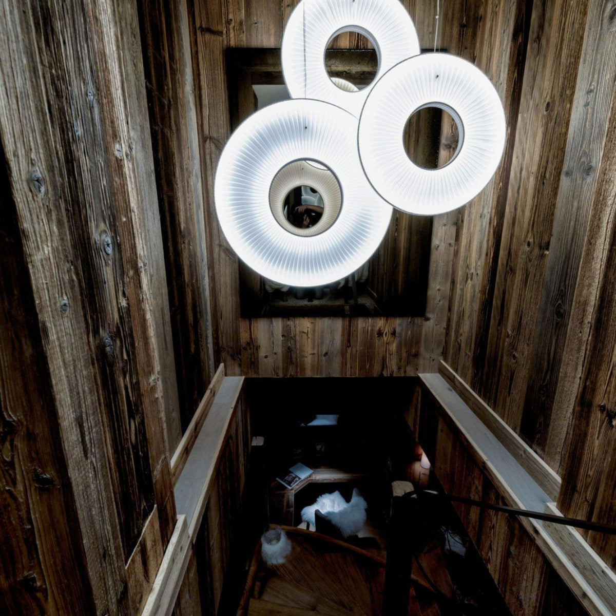 Iris Pendant Lamp