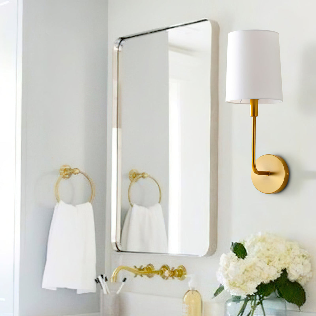 Jaxson Wall Lamp